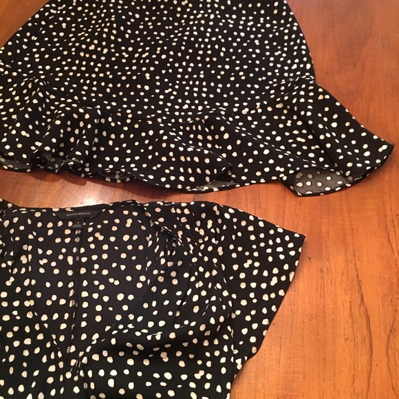 Banana Republic Polka Dot Semi-Wrap Top. - Picture 6 of 7